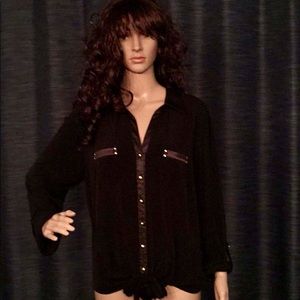 Fox & Ali Black Quarter Sleeve Blouse